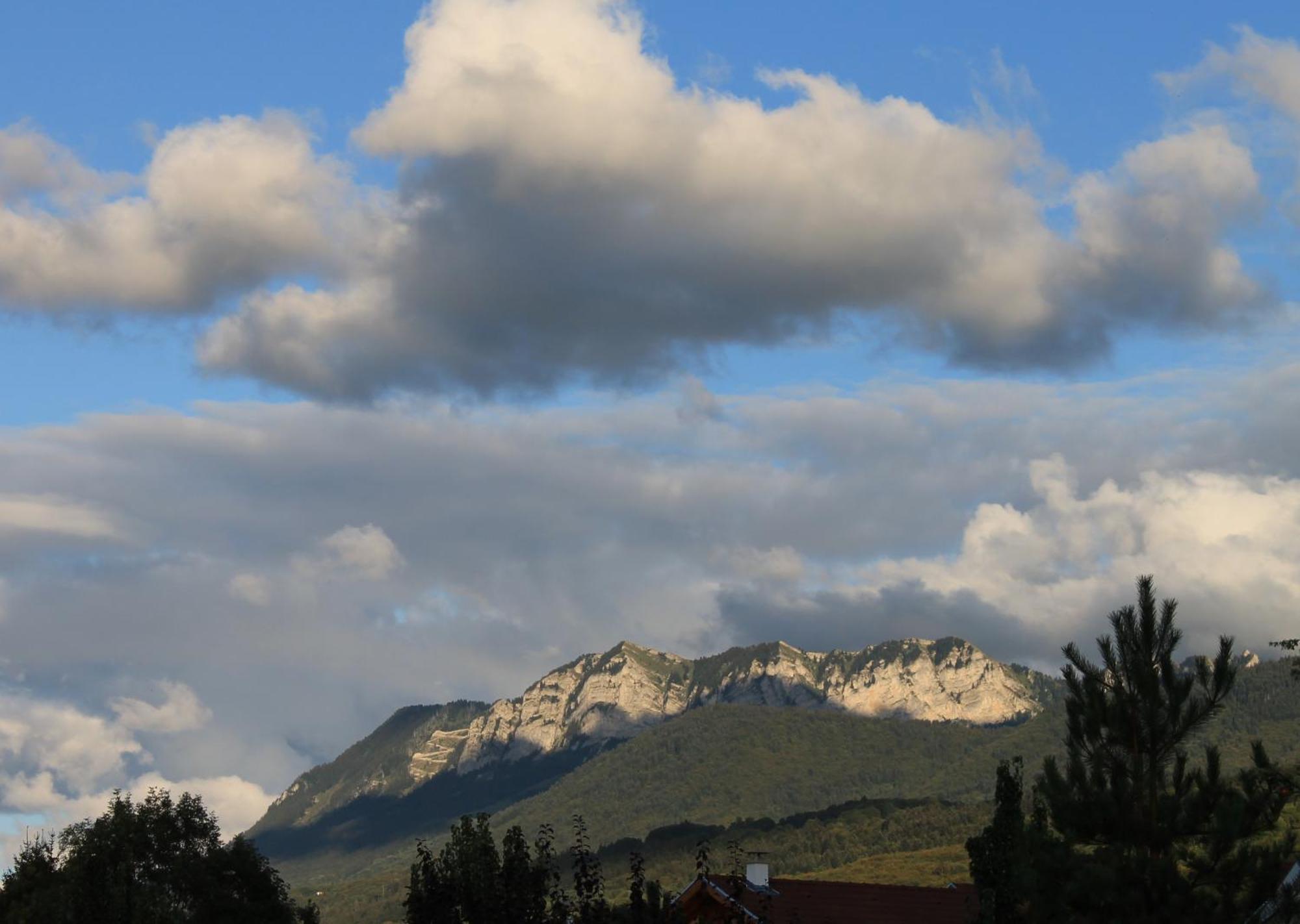 Le Chalet Des 3 Ours Neuvecelle Luaran gambar